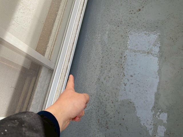 ベランダ床の劣化写真